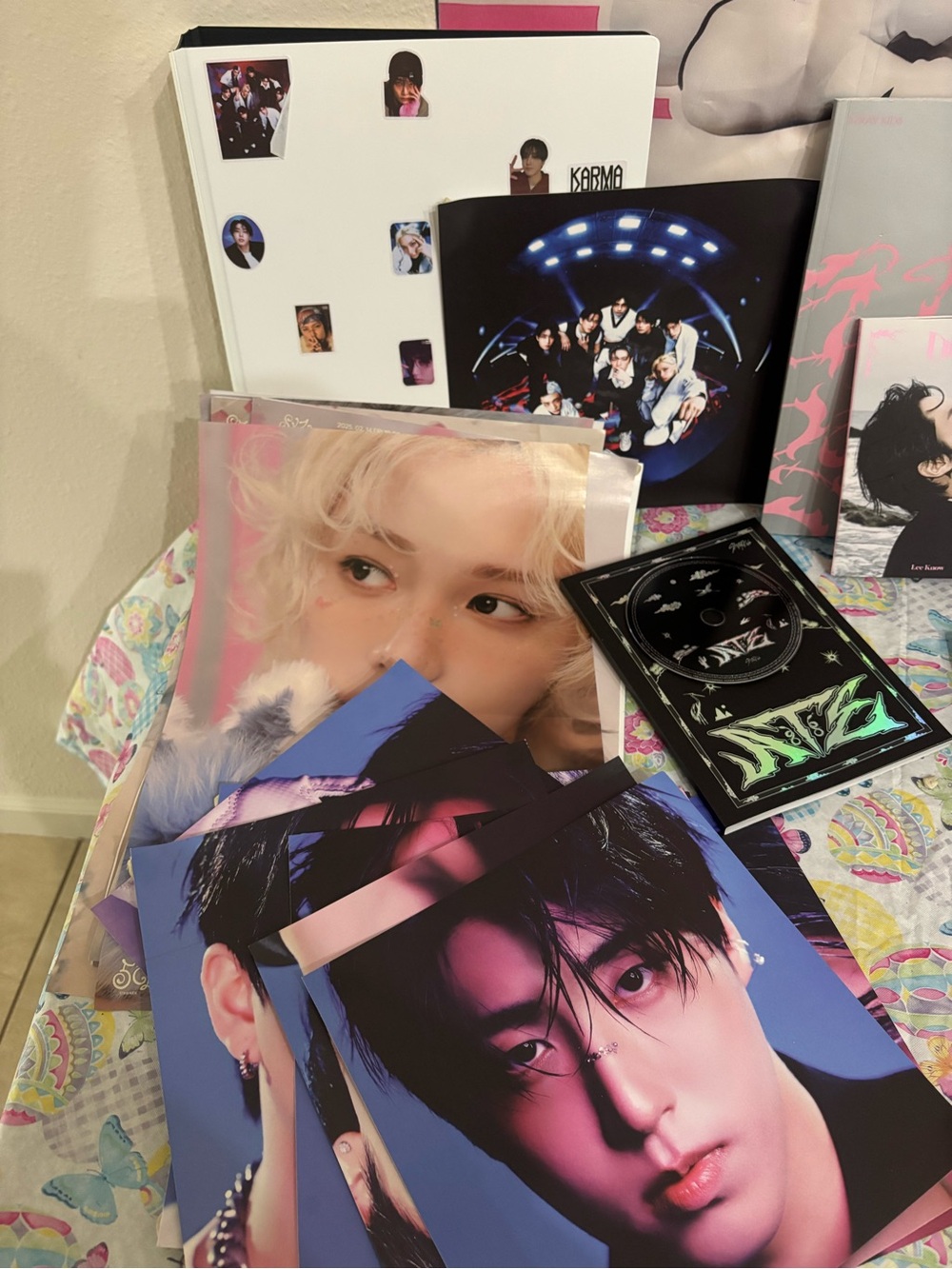 Stray Kids Collection - Picture 2 of 9